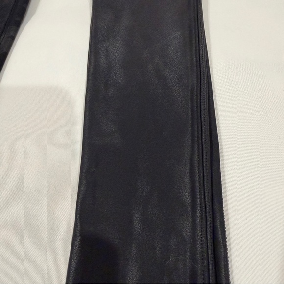 SPANX Black and Camo Leggings Set of 3 - Picture 3 of 6